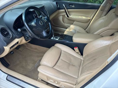 Used 2010 Nissan Maxima 3.5 SV w/ Premium Pkg FWD image 6