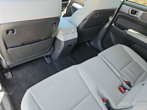 Used 2025 Hyundai Santa Fe SEL AWD/4WD image 18