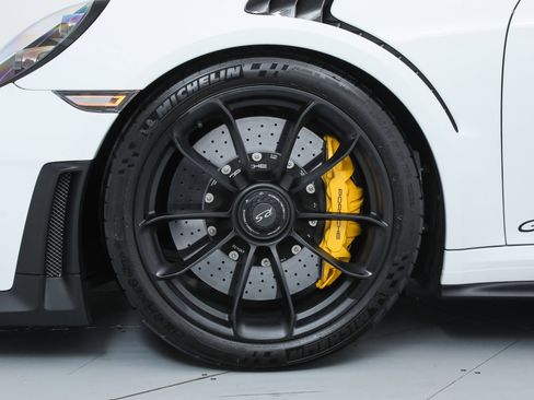 Used 2018 Porsche 911 GT2 RS image 36