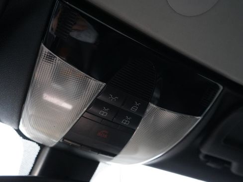 Used 2009 Mercedes-Benz SLK 300 2dr Roadster 3.0L w/ Premium I Pkg image 31