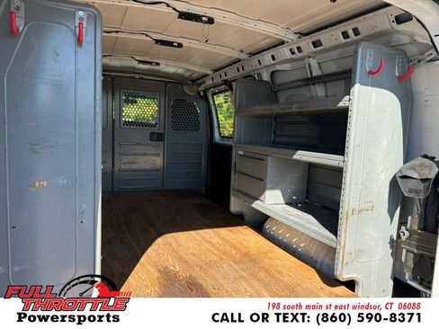 Used 2015 Chevrolet Express 3500 image 10