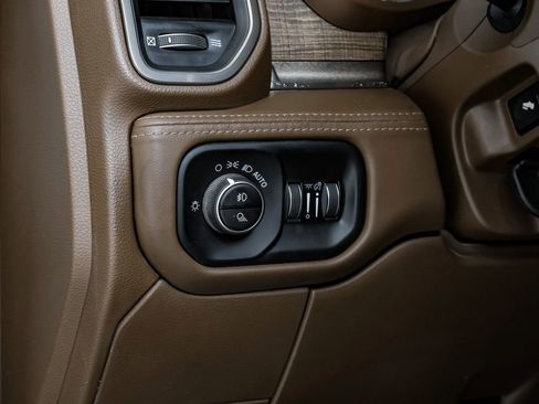 Used 2020 RAM 3500 Limited image 27