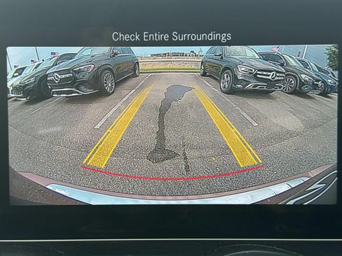 Used 2022 Mercedes-Benz GLB 250 image 26