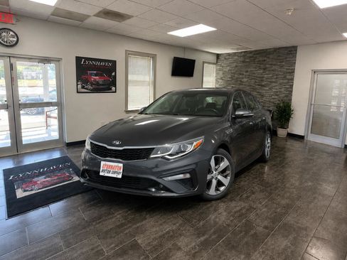 Used 2019 Kia Optima S w/ S Panoramic Sunroof Package FWD image 3