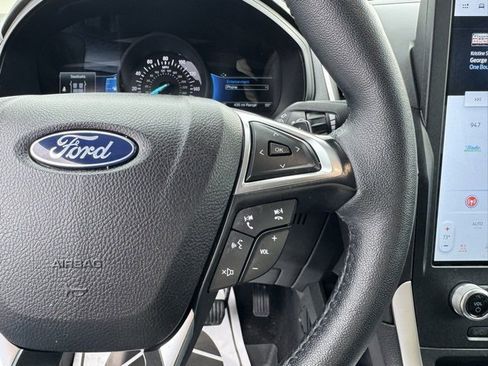 Used 2024 Ford Edge SEL w/ Convenience Package image 29