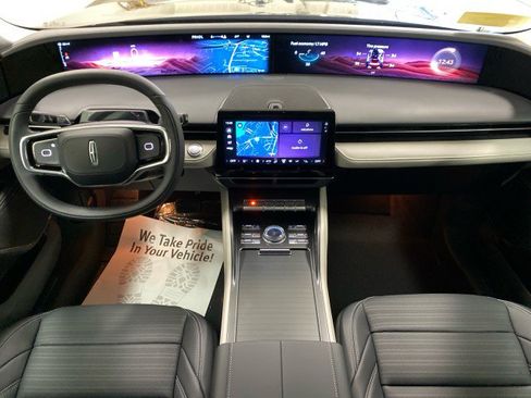 New 2025 Lincoln Nautilus Reserve image 10