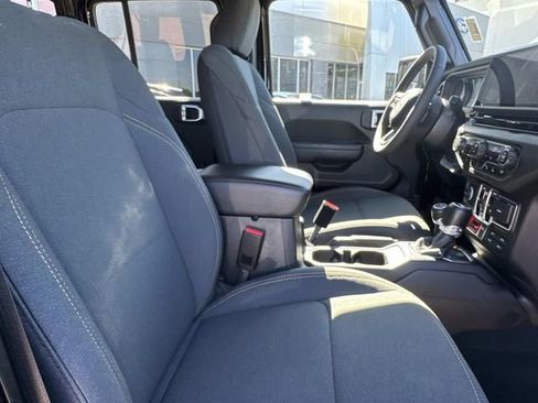 Used 2024 Jeep Wrangler Willys image 8