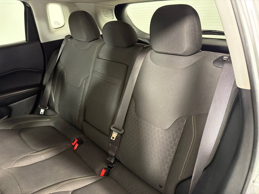 Used 2019 Jeep Compass Sport FWD image 17