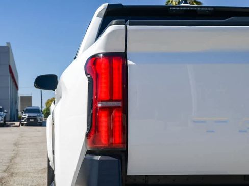 Used 2024 Toyota Tacoma SR image 6