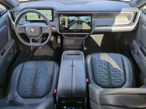 Used 2024 Rivian R1S Adventure AWD/4WD image 30