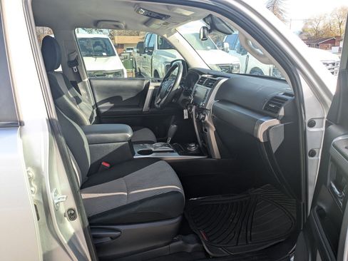 Used 2020 Toyota 4Runner SR5 image 32