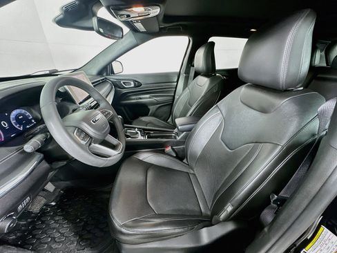 Used 2023 Jeep Compass High Altitude AWD/4WD image 22