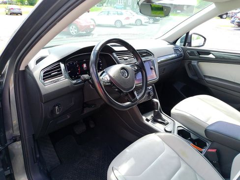 Used 2019 Volkswagen Tiguan SEL Premium AWD/4WD image 12