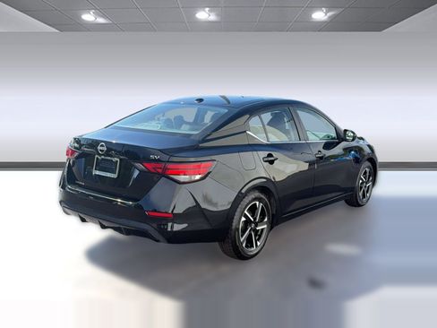 Used 2024 Nissan Sentra SV FWD image 9