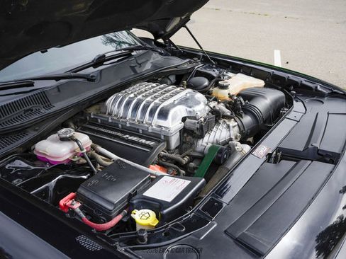 Used 2016 Dodge Challenger SRT Hellcat image 15