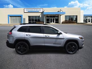 Used 2021 Jeep Cherokee Latitude Plus w/ Sun & Sound Group AWD/4WD video 2