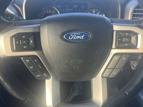 Used 2018 Ford F150 Platinum w/ Equipment Group 701A Luxury image 12