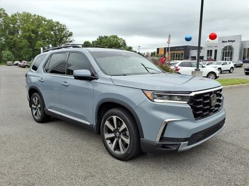 Used 2023 Honda Pilot Elite image 1