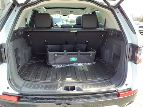 New 2025 Land Rover Discovery Sport S image 12