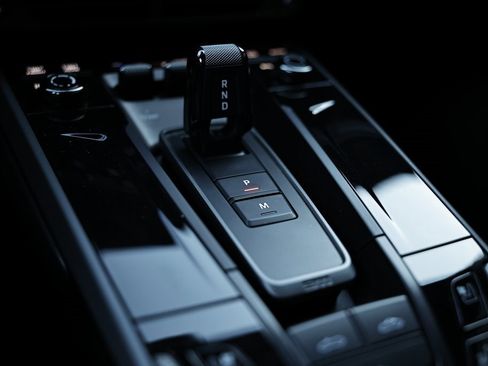 Certified 2025 Porsche 911 Carrera image 45