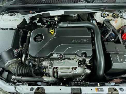 Used 2023 Chevrolet Malibu LT image 40