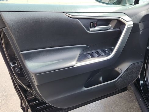 Certified 2025 Toyota RAV4 XLE image 10