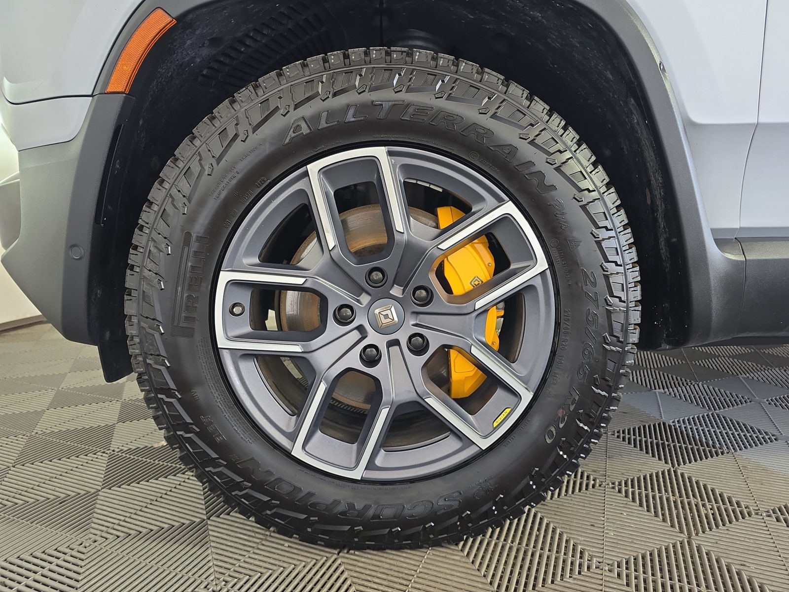 Used 2023 Rivian R1T Adventure Quad AWD/4WD image 9