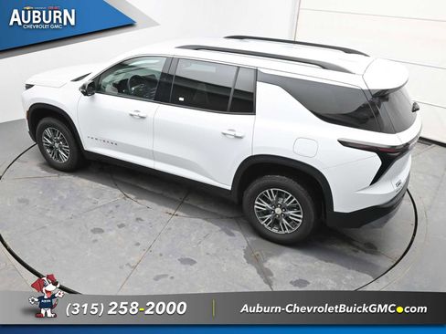 Used 2024 Chevrolet Traverse LT w/ Trailering Package image 27