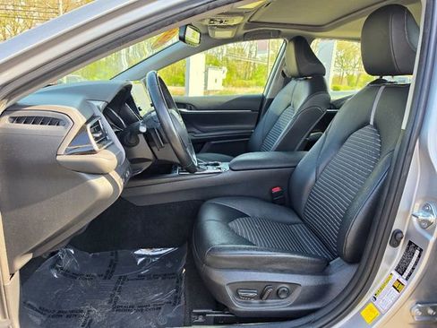 Used 2022 Toyota Camry SE w/ Audio Upgrade Package FWD image 22