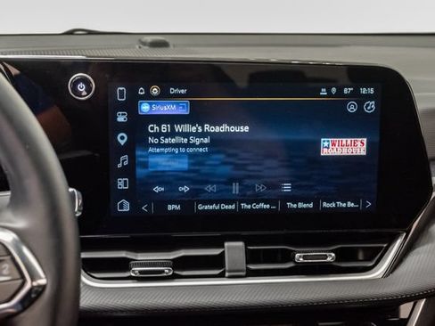 Used 2025 Chevrolet Equinox LT FWD image 16