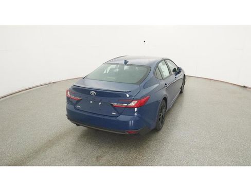 New 2026 Toyota Camry SE image 8