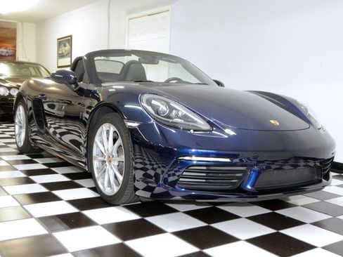 Used 2018 Porsche 718 Boxster RWD image 3