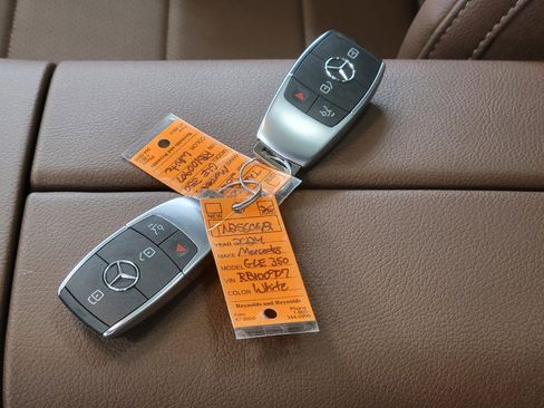 Used 2024 Mercedes-Benz GLE 350 4MATIC image 27