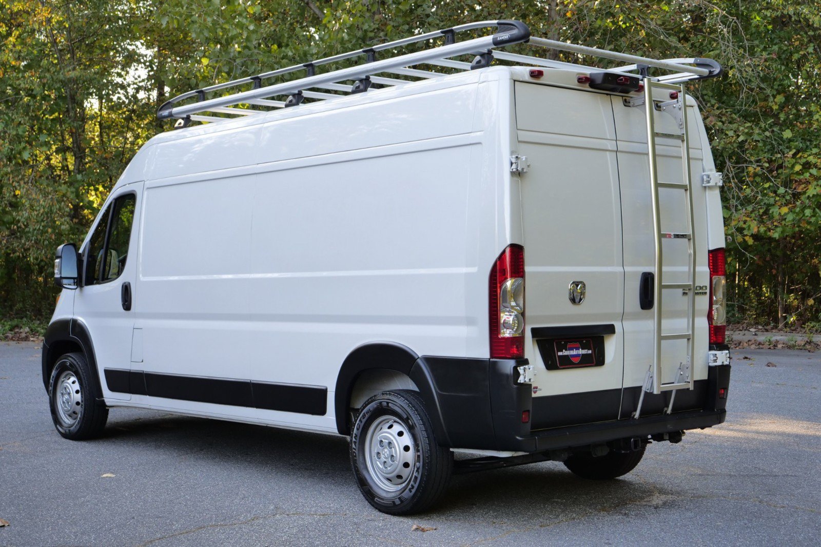 Used 2023 RAM ProMaster 2500 w/ Convenience Group FWD image 8
