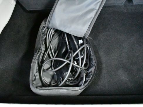 Used 2024 Chrysler Pacifica Limited FWD image 32