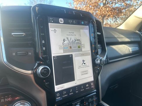 Used 2022 RAM 1500 Laramie image 17