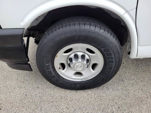 Used 2017 Chevrolet Express 2500 LS RWD image 17