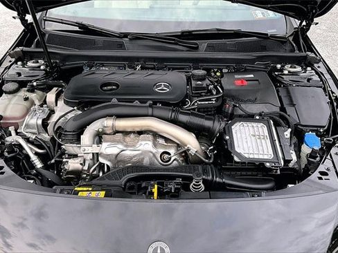 Certified 2025 Mercedes-Benz CLA 250 4MATIC image 33
