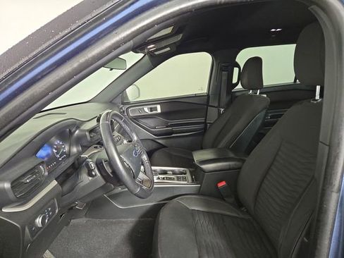 Used 2020 Ford Explorer XLT w/ Comfort Package RWD image 11