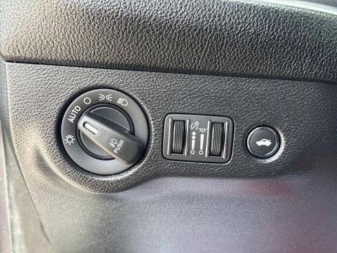 Used 2022 Dodge Challenger R/T Scat Pack RWD image 23