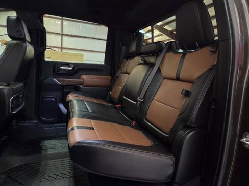 Used 2020 Chevrolet Silverado 2500 High Country w/ Z71 Off-Road Package image 9