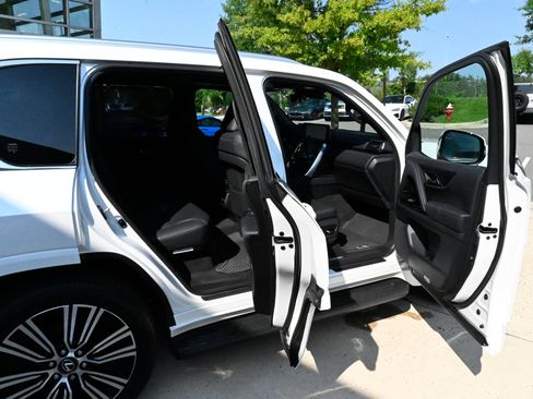 Used 2025 Lexus LX 600 4WD w/ Accessory Package (2T) image 56