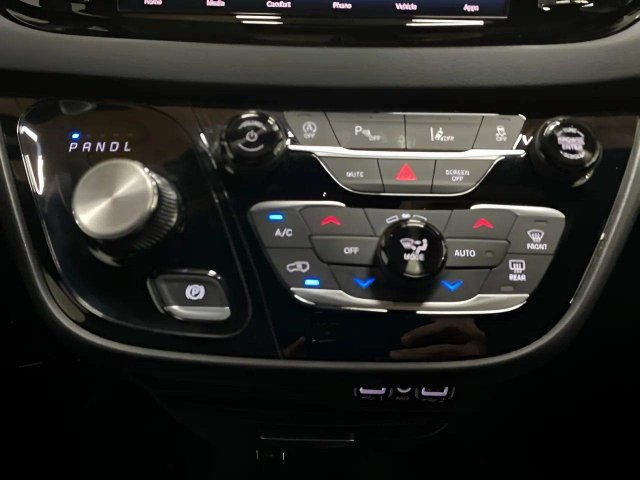 Used 2025 Chrysler Pacifica Select FWD image 53