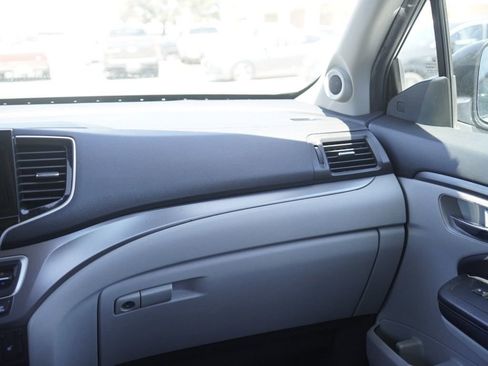 Used 2021 Honda Pilot EX image 21