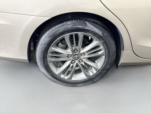 Used 2017 Toyota Camry SE FWD image 32