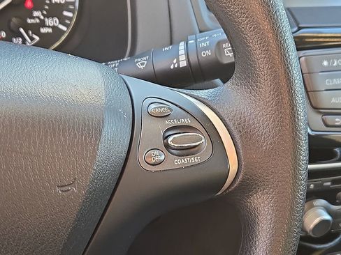 Certified 2020 Nissan Pathfinder S image 21