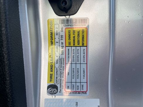 Used 2010 Ford Mustang GT Premium image 26