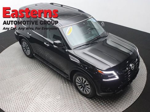 Used 2023 Nissan Armada SL w/ Midnight Edition Package image 3