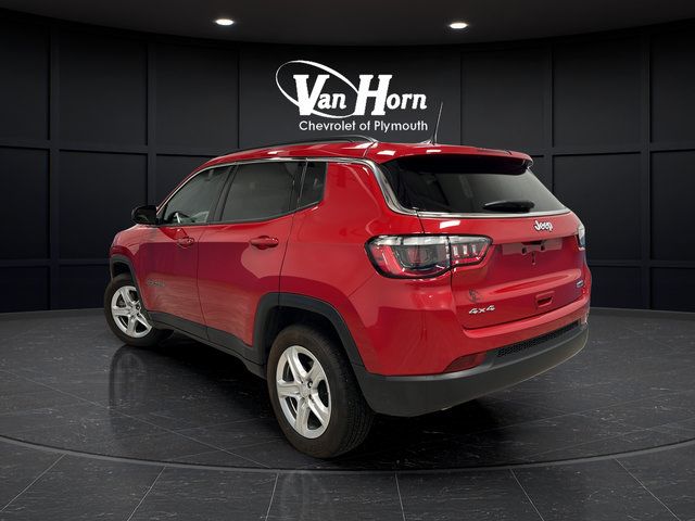 Used 2024 Jeep Compass Latitude AWD/4WD image 5