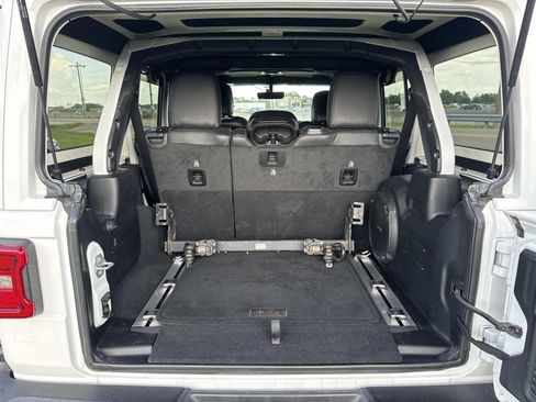 Used 2020 Jeep Wrangler Unlimited Rubicon AWD/4WD image 8